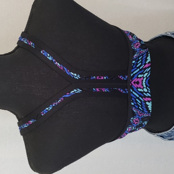 Athleta multi print t back sport bra size small - Picture 3 of 5